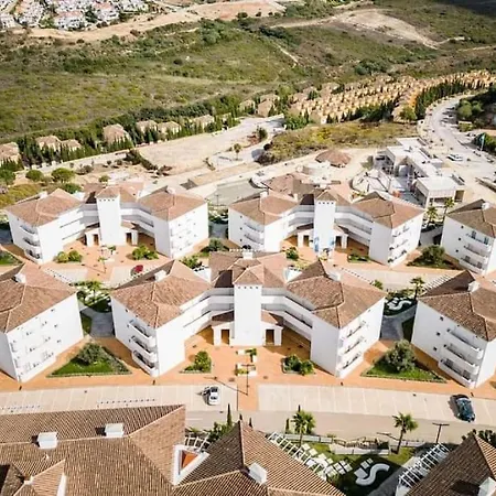 22 Groundfloor 6 Guests With Garden Access Shared Pool Duquesa Andalusia